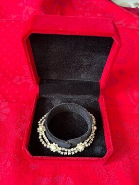 SILVER RHINESTONE BRACELET